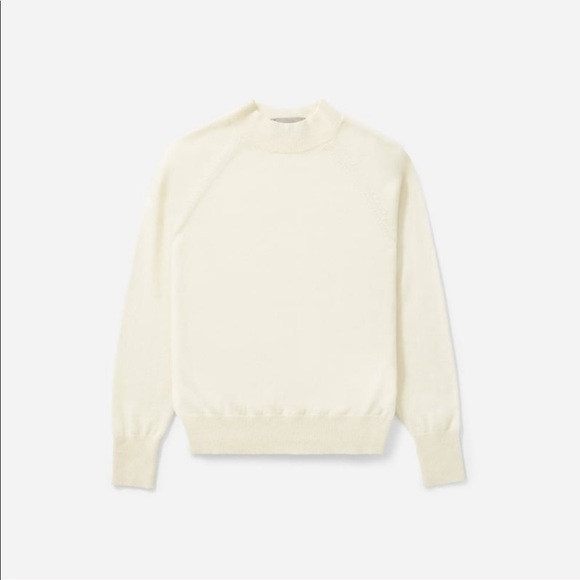Everlane Cashmere Raglan Mockneck in Ivory - Picture 2 of 8